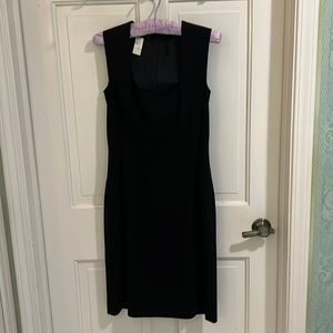Les Copains black square neck sleeveless dress, fully lined. Flattering cut.